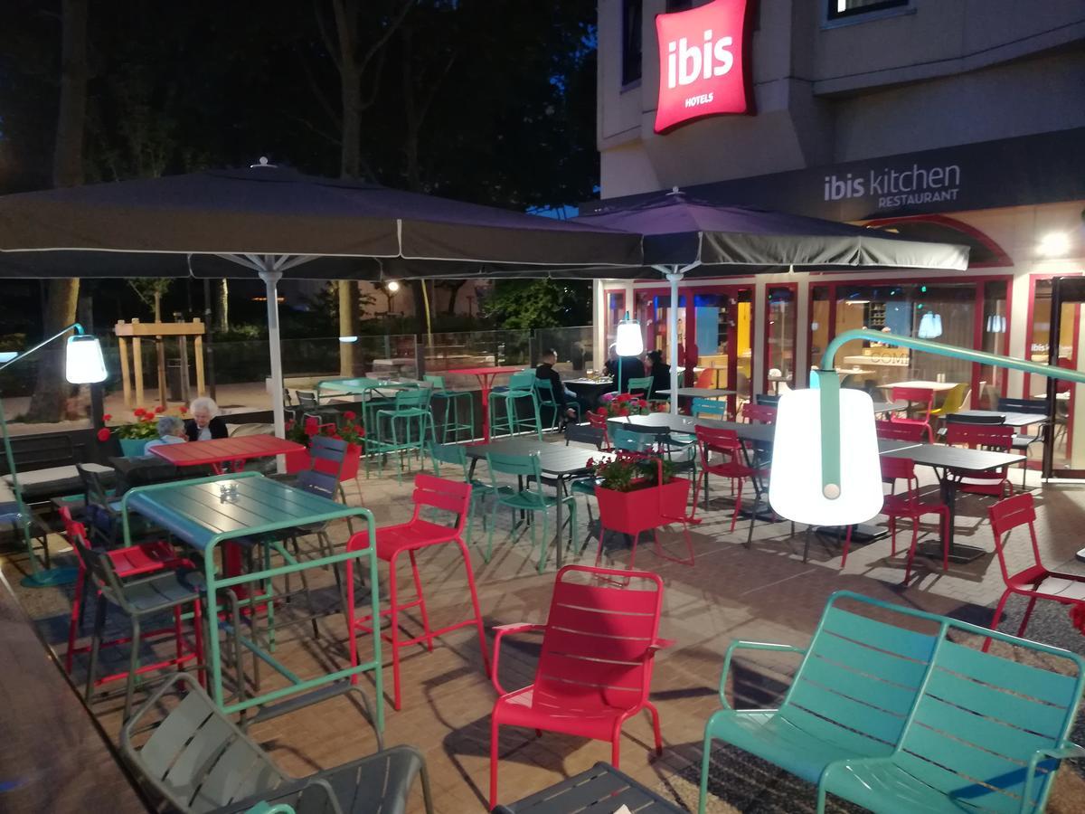 Ibis Lyon Part Dieu Les Halles Esterno foto